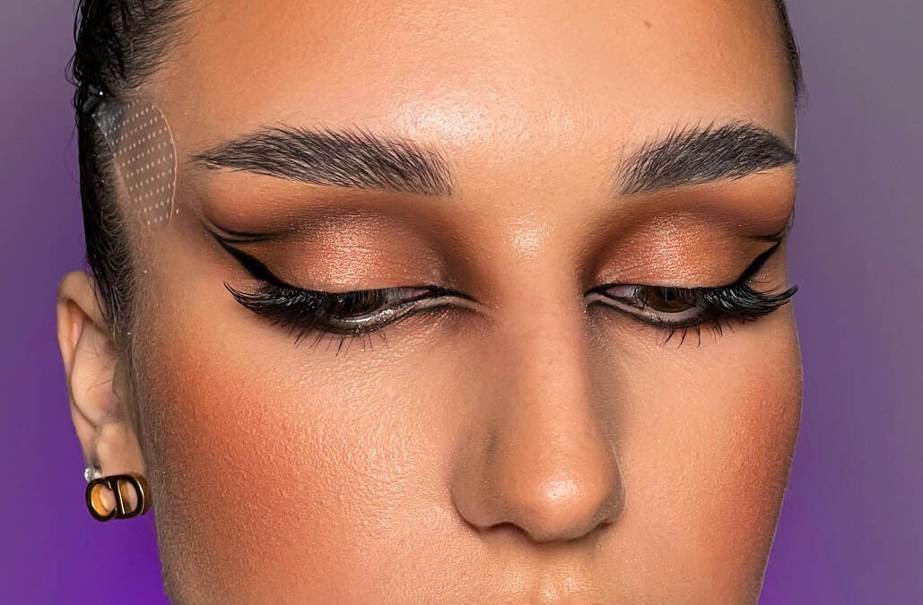 What is eyelash lift and eyelash tinting?